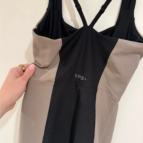 Abercrombie Two-Tone Onesie - Picture 4 of 4